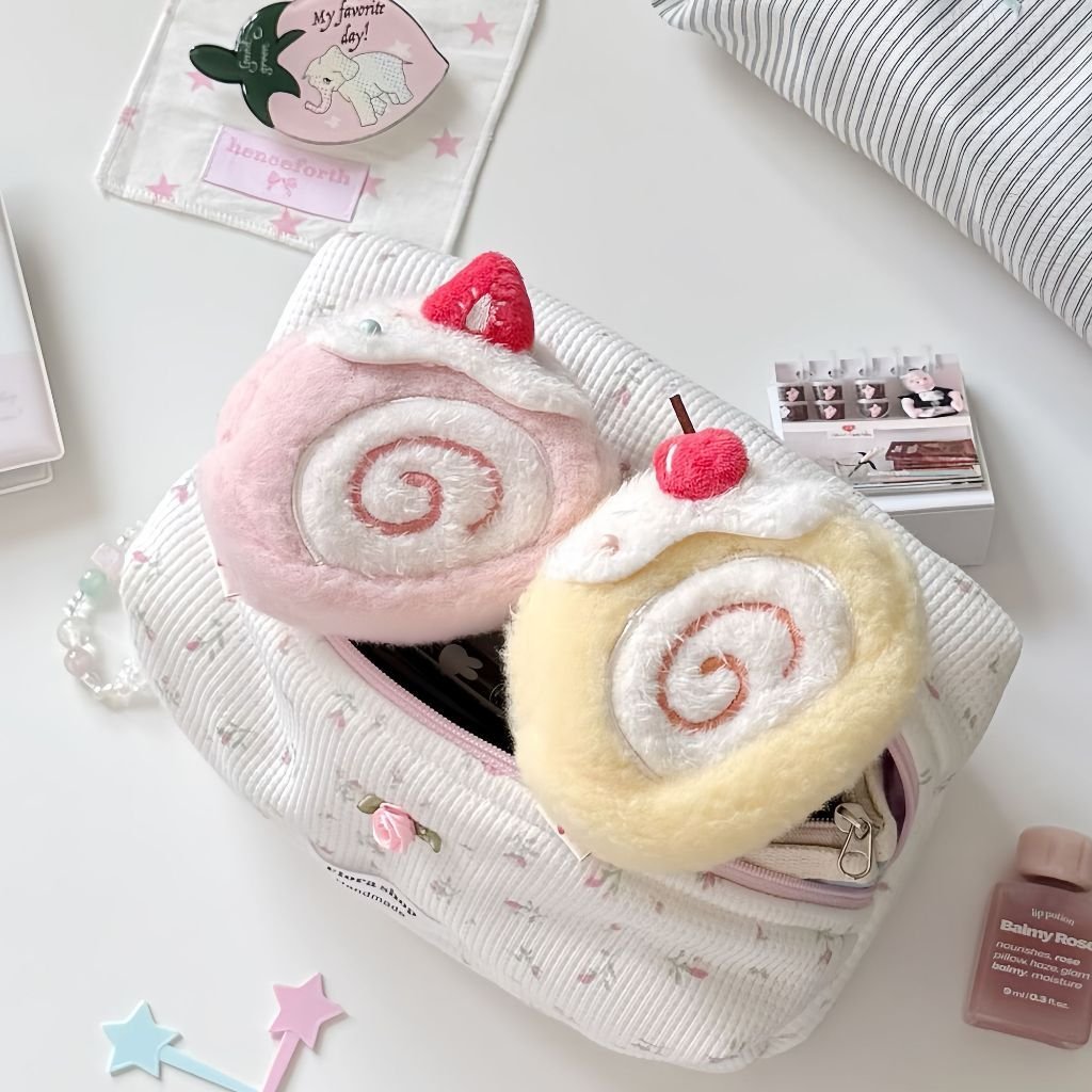 Cute Seal Earphone Pouch Plush Keychain Cartoon Christmas Winter Snow Festival Mini Bag - Image 2